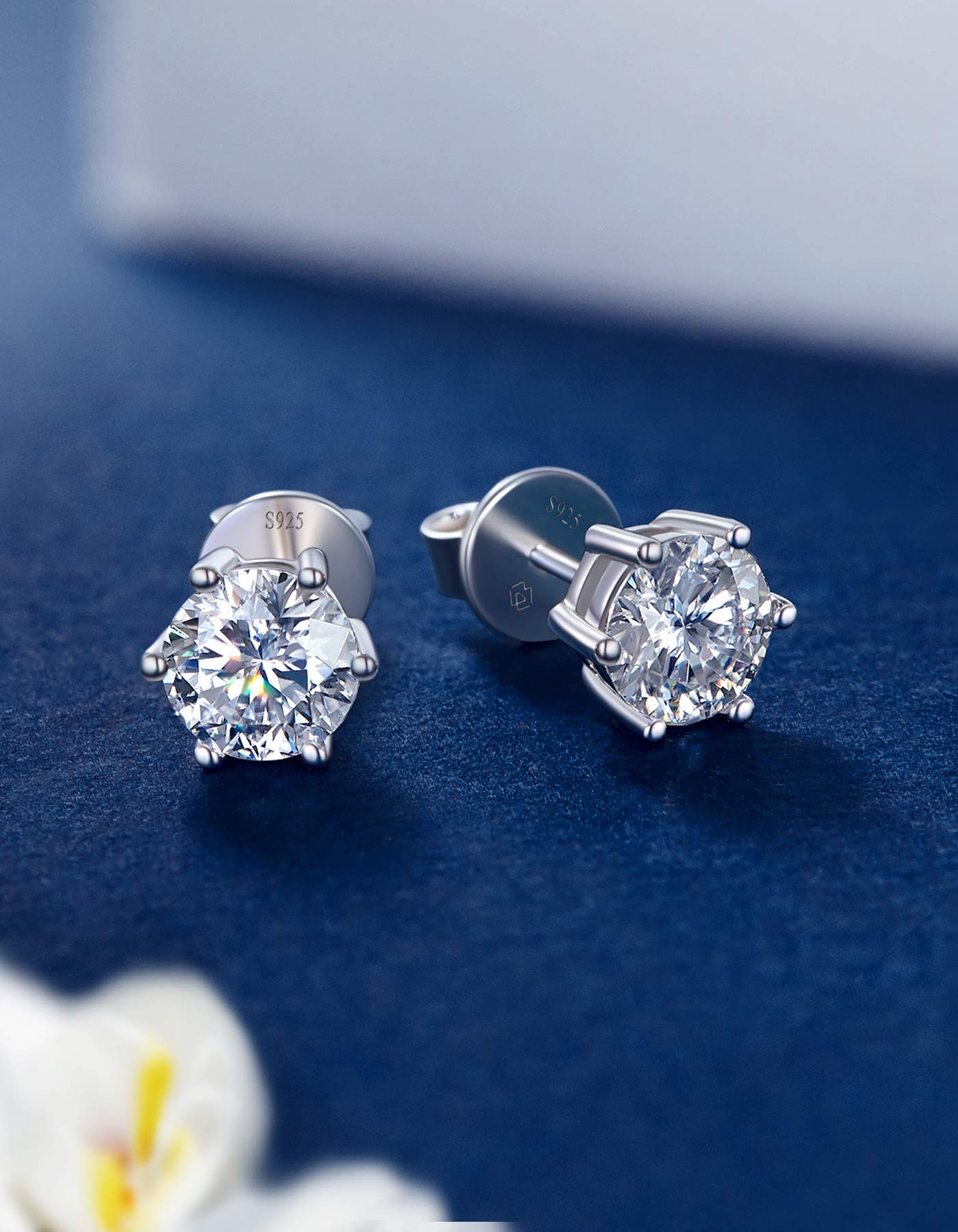 MomentWish Sterling Silver Moissanite Stud Earrings For Men Women